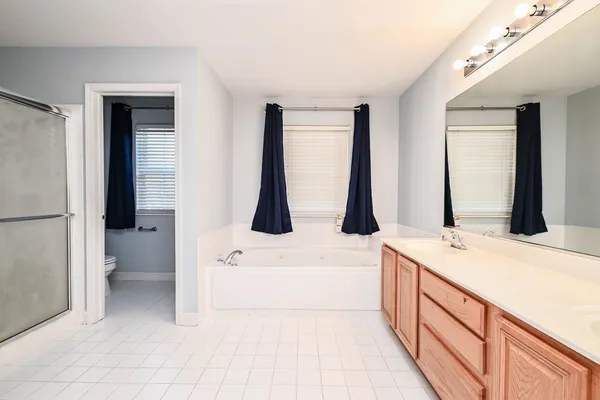 $4,000 | 5495 Chapel Hill, Gurnee, IL 60031