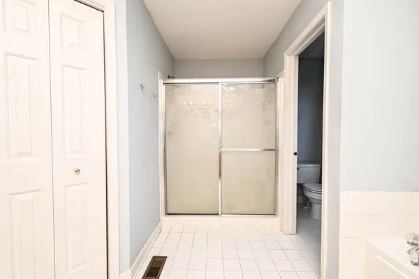 $4,000 | 5495 Chapel Hill, Gurnee, IL 60031