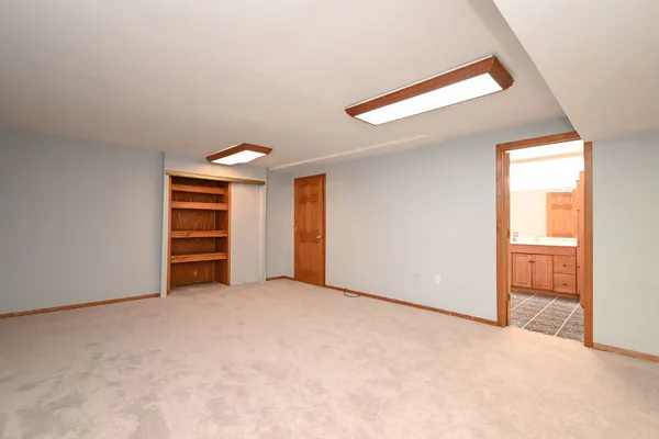 $4,000 | 5495 Chapel Hill, Gurnee, IL 60031