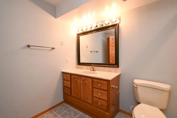 $4,000 | 5495 Chapel Hill, Gurnee, IL 60031