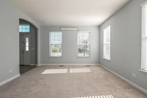 $4,000 | 5495 Chapel Hill, Gurnee, IL 60031