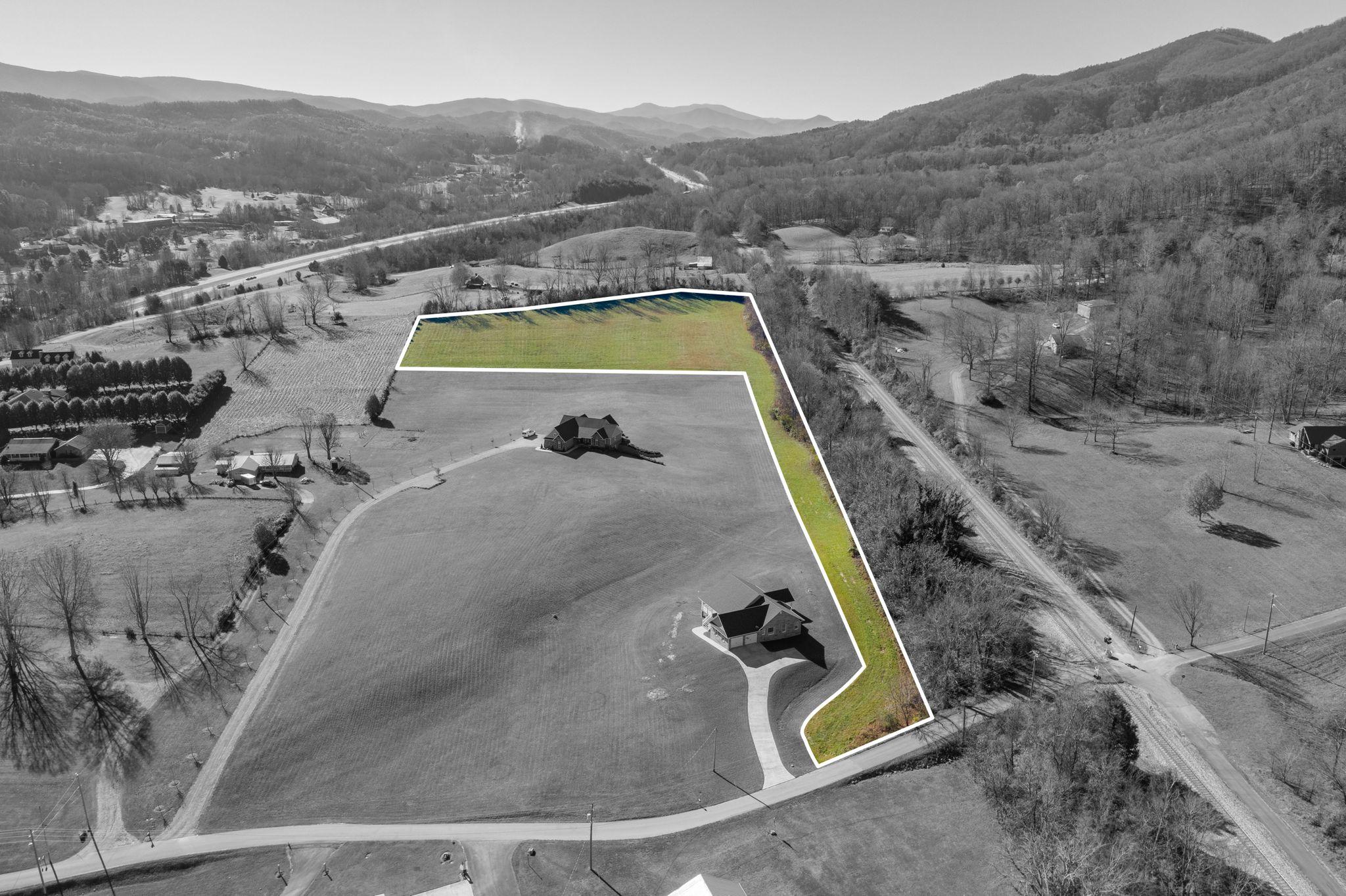 147 Garland Road, Unit 1 Unicoi, TN 37692 - Photo 2 of 21 147 Garland Rd (2 of 50)