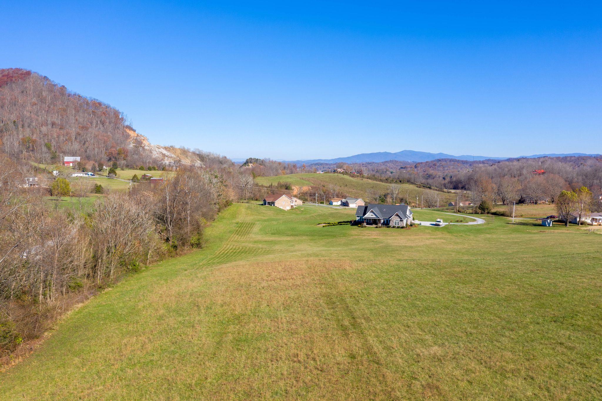 147 Garland Road, Unit 1 Unicoi, TN 37692 - Photo 8 of 21 147 Garland Rd (15 of 50)