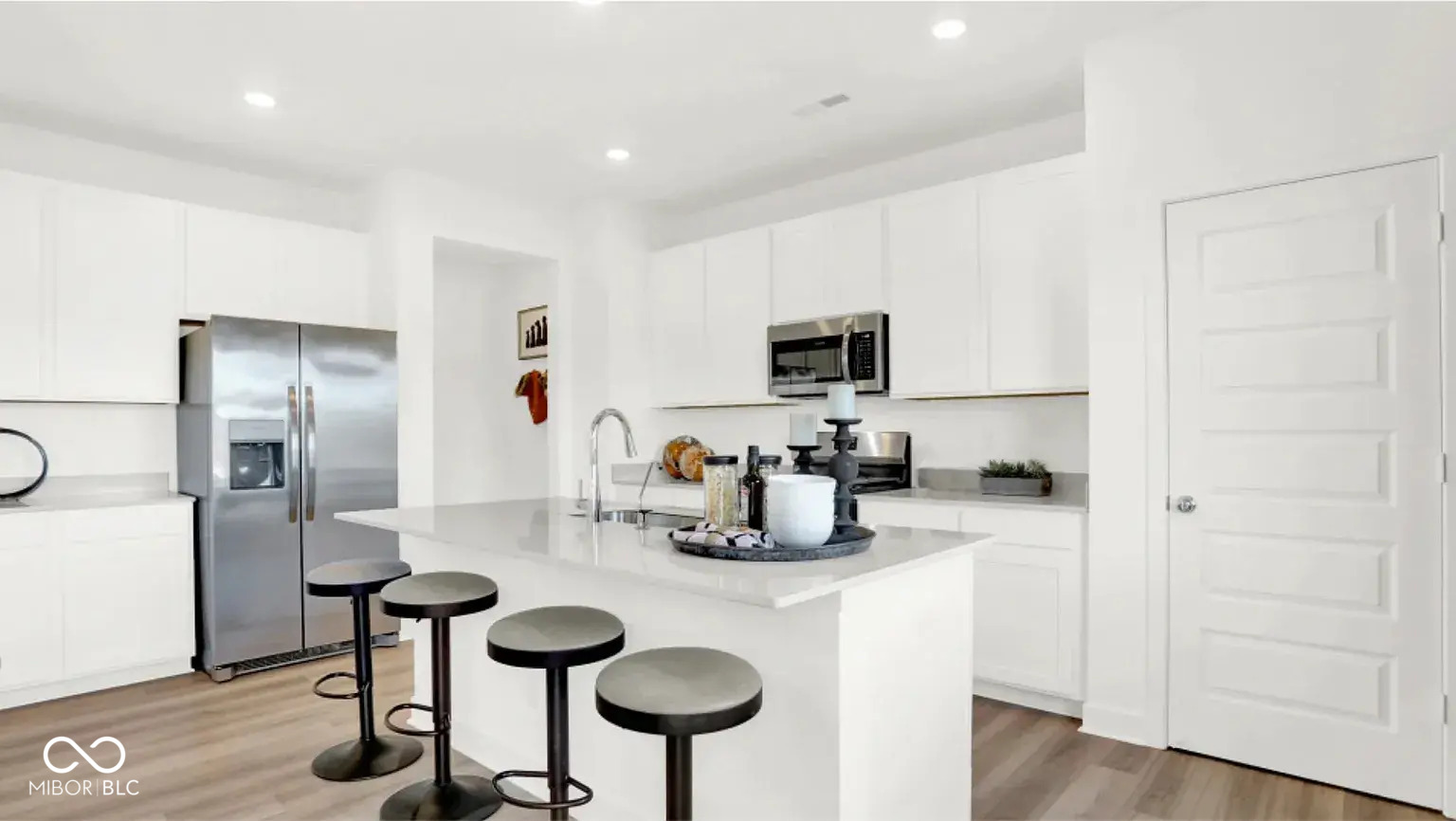 15386 Alperton Road Fishers, IN 46037 - Photo 4 of 34