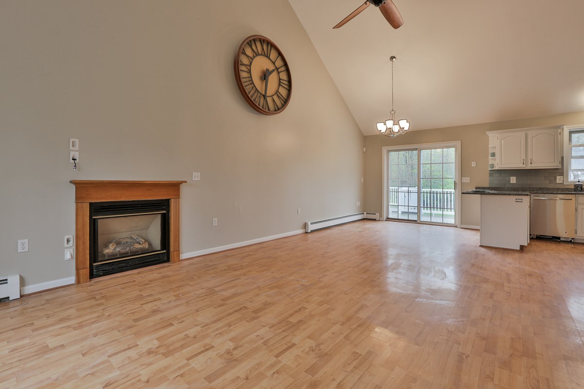 24 Pingree Hill Road Derry, NH 03038 - Photo 12 of 23