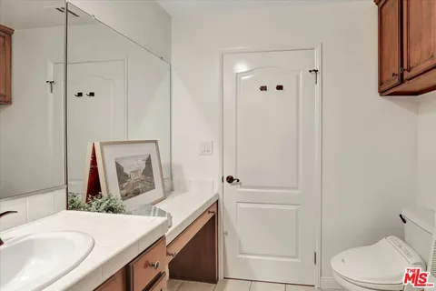 $999,000 | 7301 West Manchester Avenue, Unit 117, Los Angeles, CA 90045