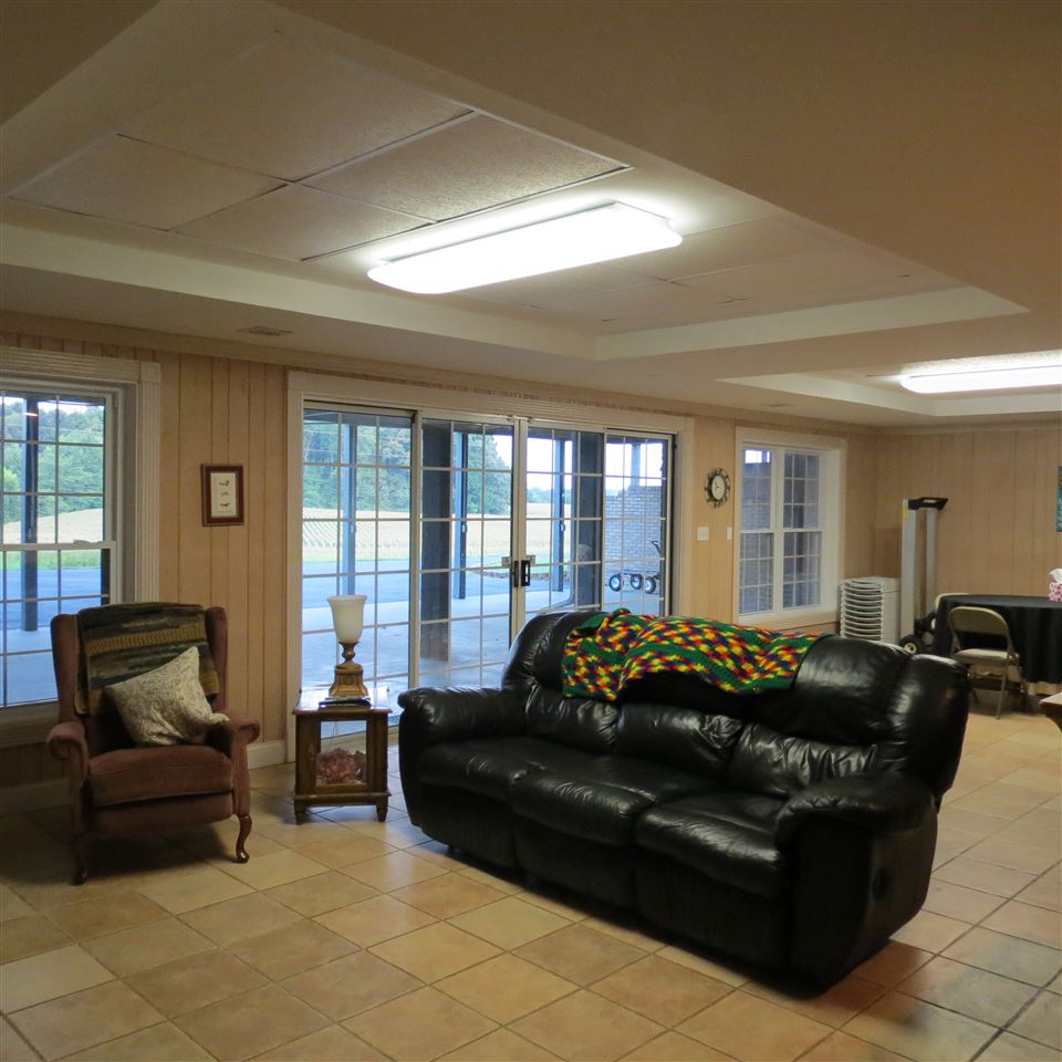 554 South Lucas Road Lucas, KY 42156 - Photo 9 of 28 Gallery Image 9