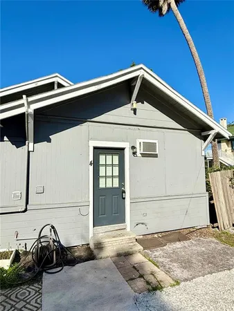 $1,150 | 507 North Ridgewood Avenue, Unit 4, Daytona Beach, FL 32114