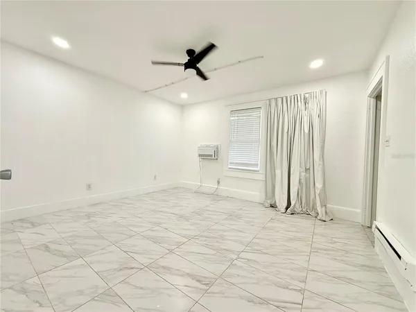 $1,150 | 507 North Ridgewood Avenue, Unit 4, Daytona Beach, FL 32114