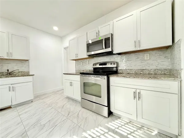 $1,150 | 507 North Ridgewood Avenue, Unit 4, Daytona Beach, FL 32114