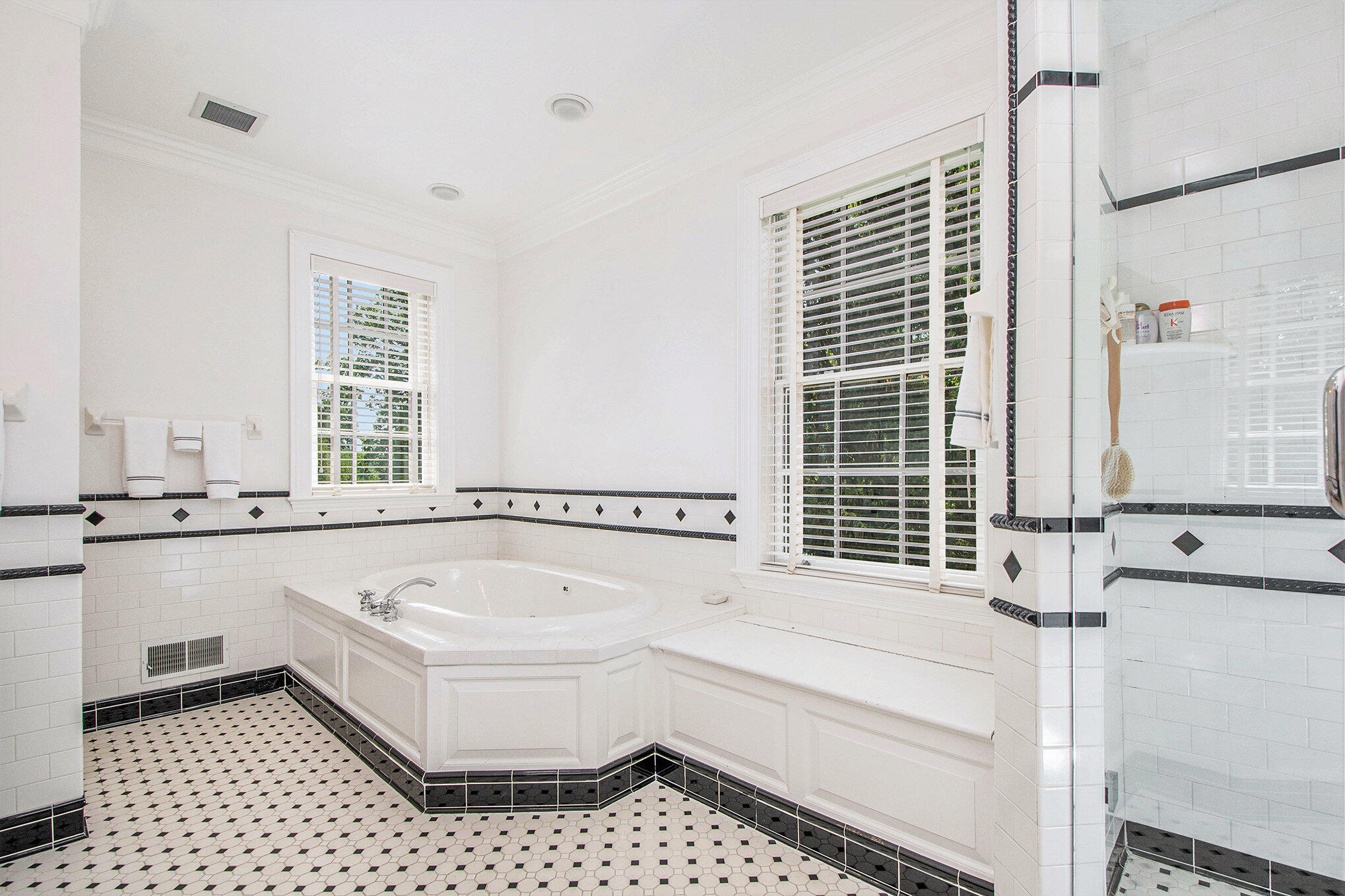 1995 San Lu Rae Drive Southeast East Grand Rapids, MI 49506 - Photo 24 of 51 23 Primary Suite