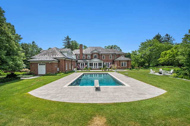 $5,800,000 | 1995 San Lu Rae Drive Southeast, Grand Rapids, MI 49506