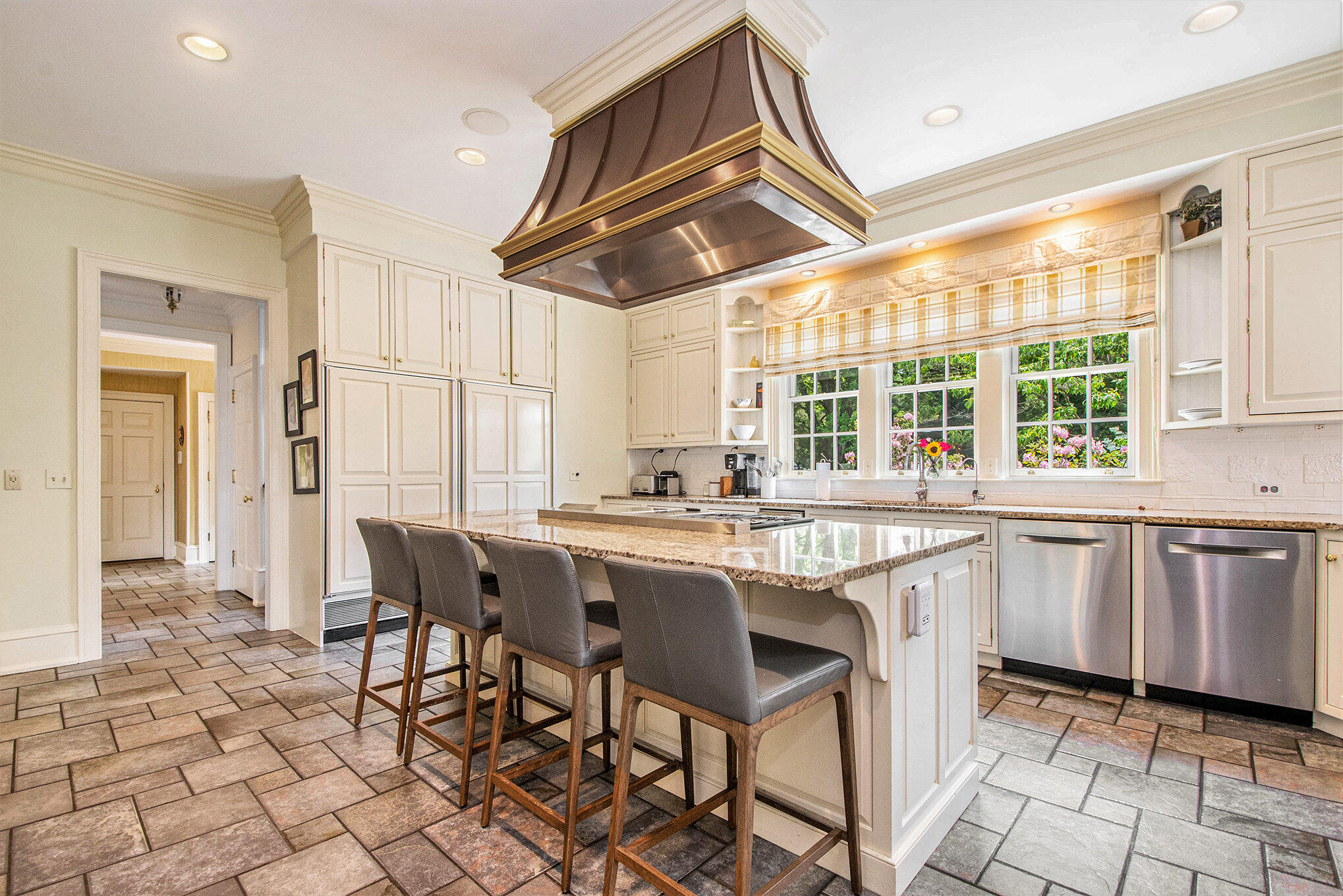 1995 San Lu Rae Drive Southeast East Grand Rapids, MI 49506 - Photo 10 of 51 9 Kitchen