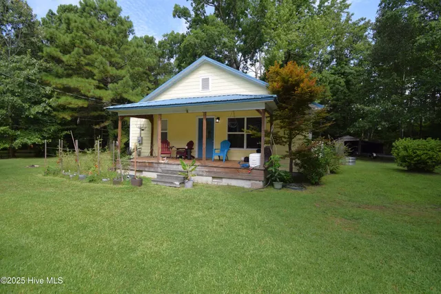 $199,900 | 403 Styrontown Beach Road, Oriental, NC 28571