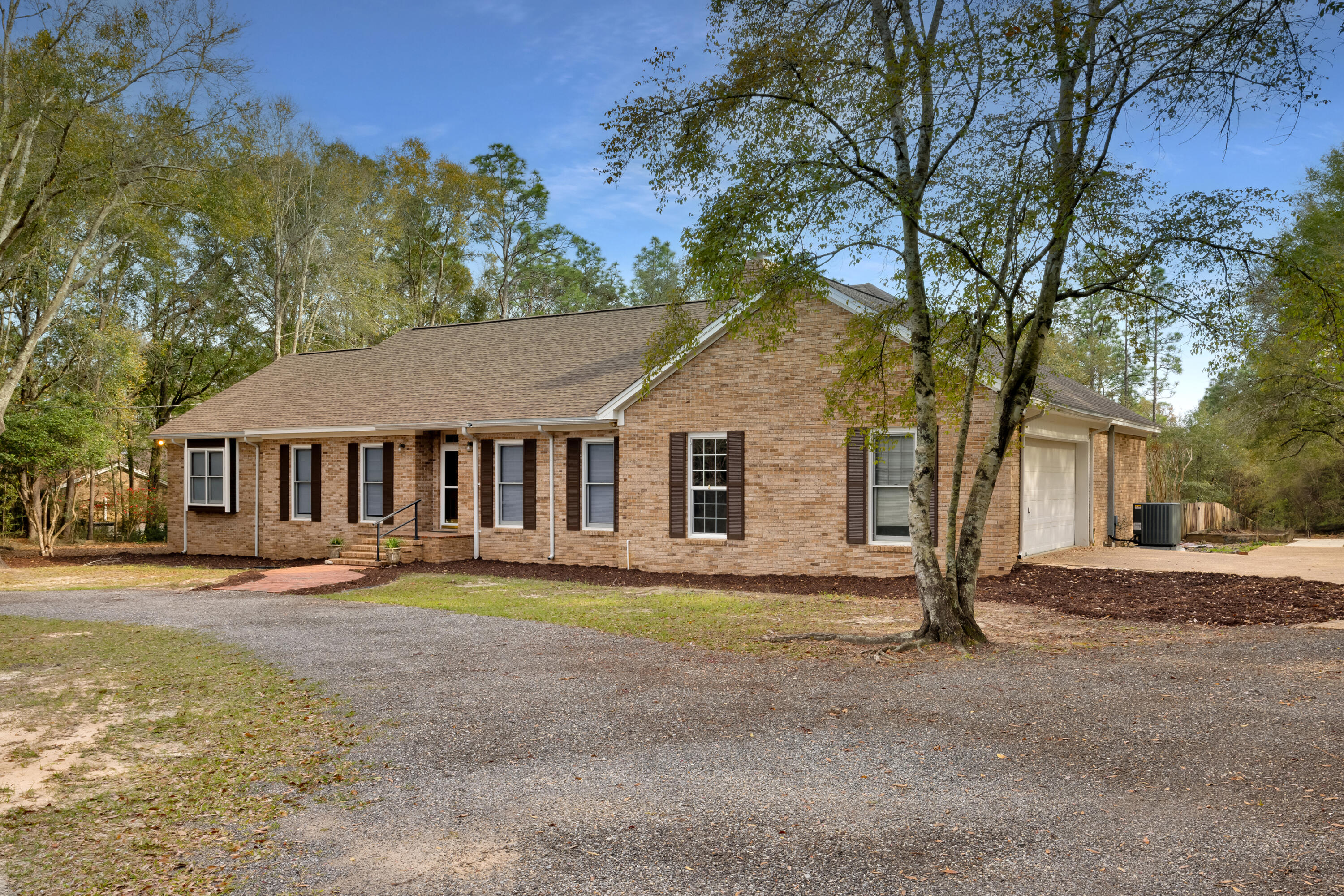 105 Lindley Road Crestview, FL 32536 - Photo 3 of 63 3-03