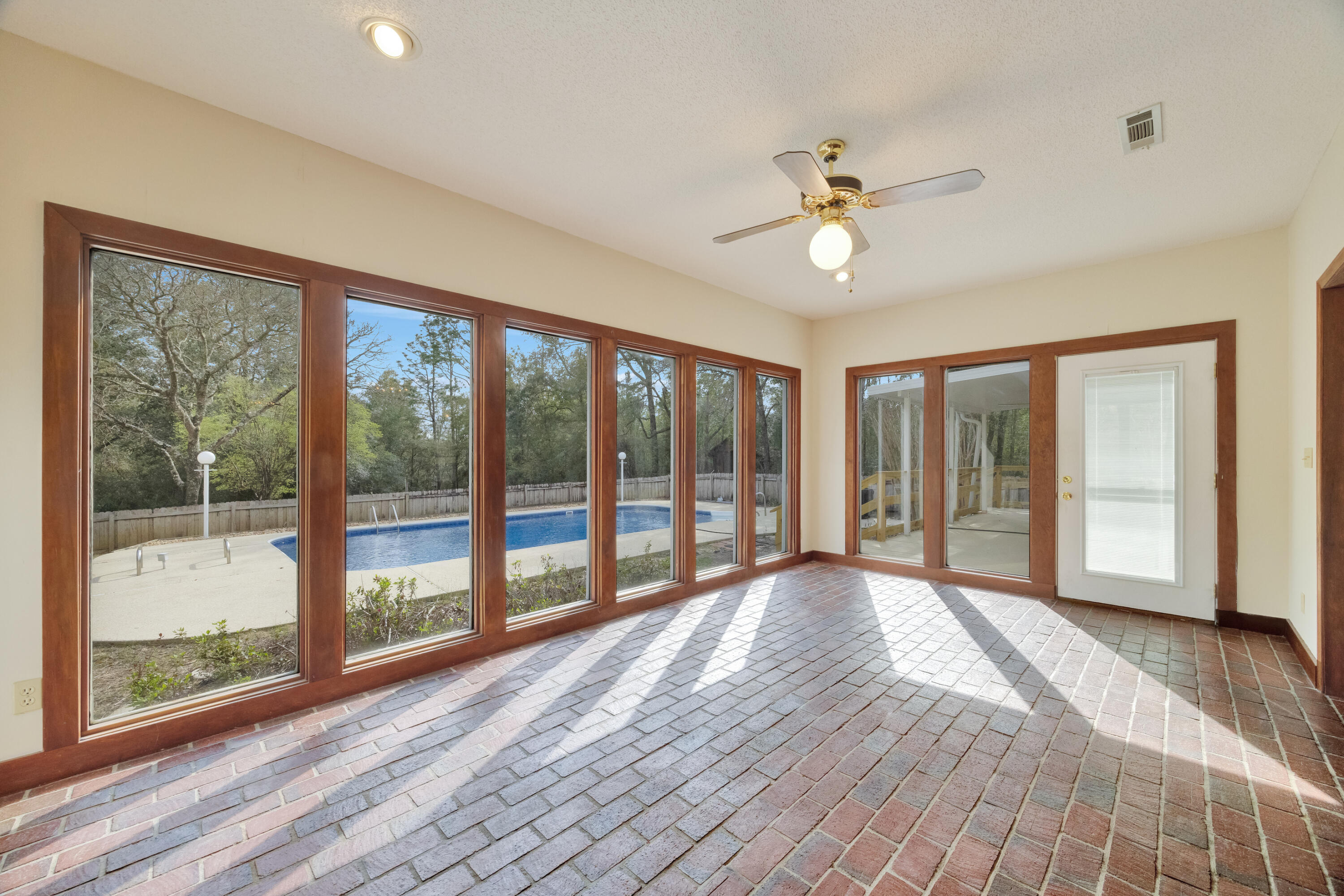 105 Lindley Road Crestview, FL 32536 - Photo 6 of 63 44-44