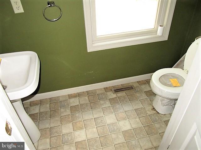 807 Fish And Game Road Littlestown, PA 17340 - Photo 41 of 50 1st floor powder room