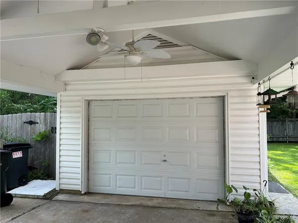 $2,100 | 242 Deval Street, Mandeville, LA 70471