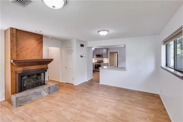 $2,100 | 242 Deval Street, Mandeville, LA 70471