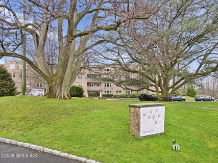 $695,000 | 2 Putnam Hill, Unit 1A, Greenwich, CT 06830