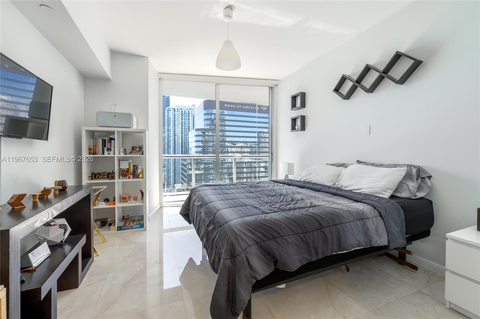 495 Brickell Avenue, Unit 3211 Miami, FL 33131 - Photo 17 of 34