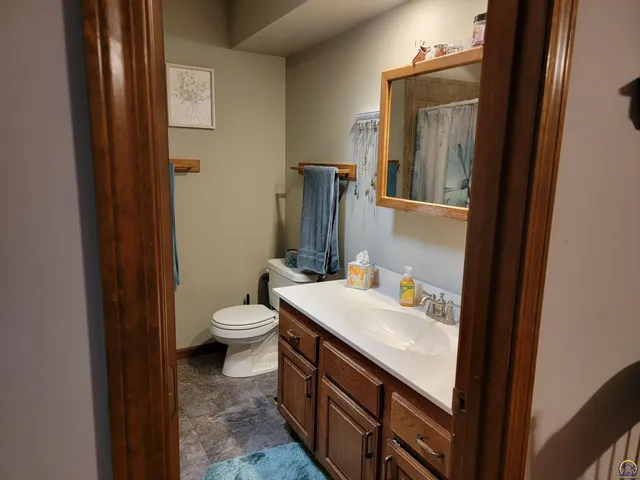 $335,000 | 2225 Redwood Avenue, Emporia, KS 66801