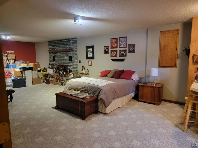 $335,000 | 2225 Redwood Avenue, Emporia, KS 66801