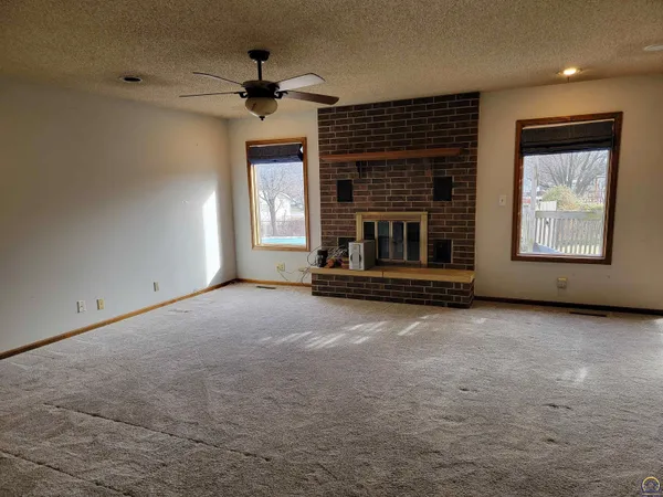 $335,000 | 2225 Redwood Avenue, Emporia, KS 66801