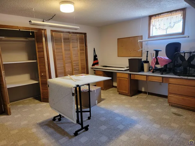 $335,000 | 2225 Redwood Avenue, Emporia, KS 66801