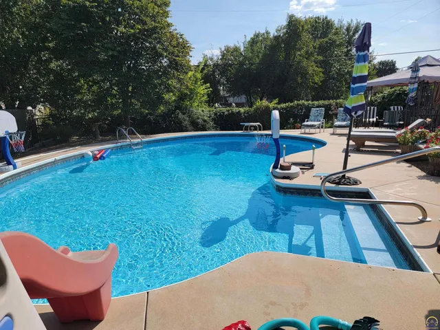 $335,000 | 2225 Redwood Avenue, Emporia, KS 66801