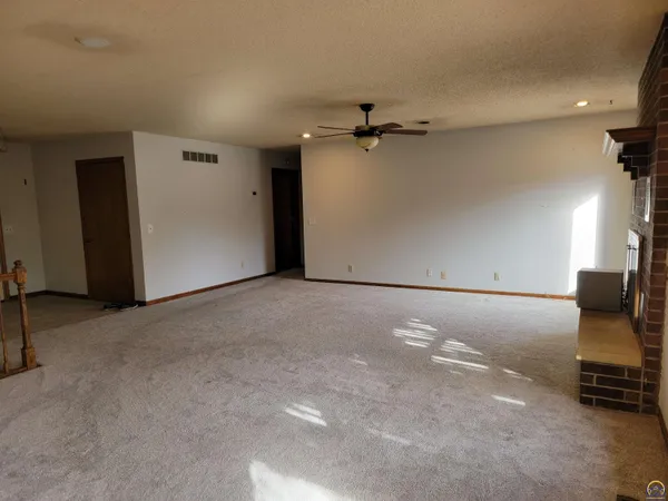 $335,000 | 2225 Redwood Avenue, Emporia, KS 66801