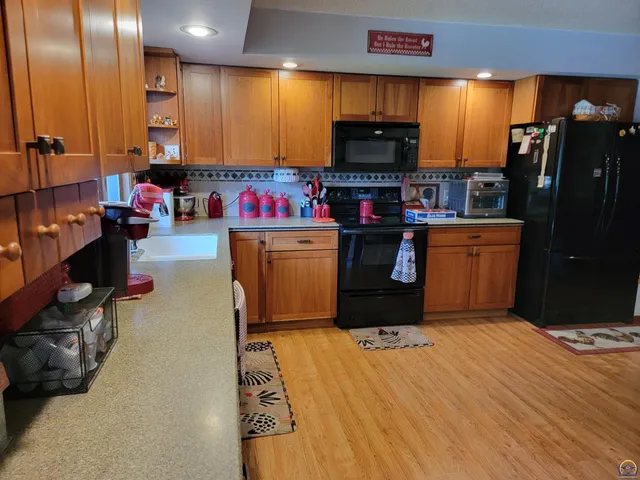 $335,000 | 2225 Redwood Avenue, Emporia, KS 66801