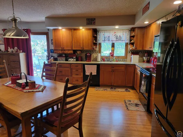 $335,000 | 2225 Redwood Avenue, Emporia, KS 66801