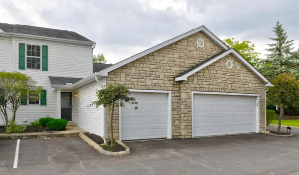 $220,000 | 4705 Hobson Drive, Unit 3D, Columbus, OH 43228