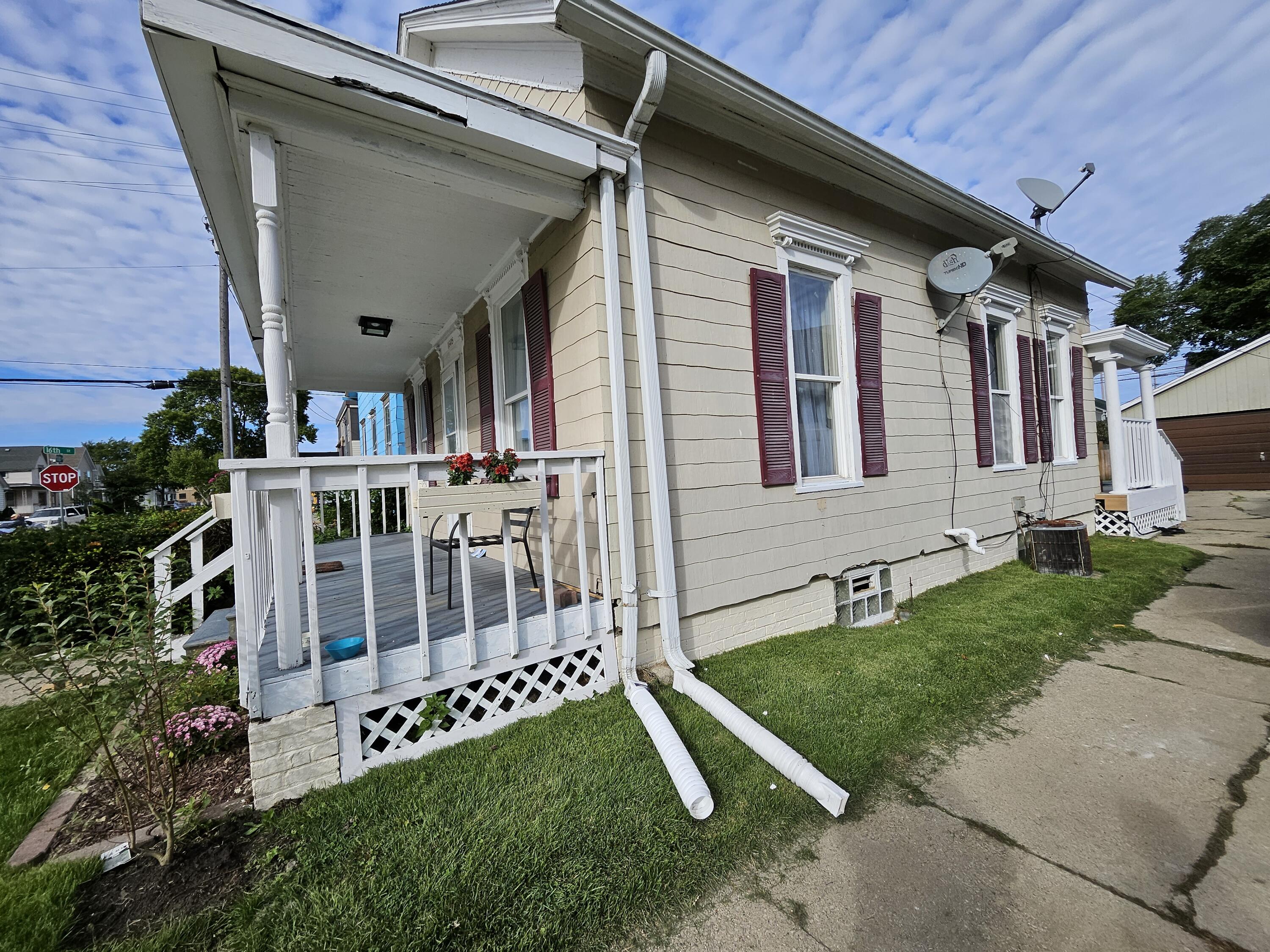 1605 Phillips Avenue Racine, WI 53403 - Photo 25 of 26 1000018121