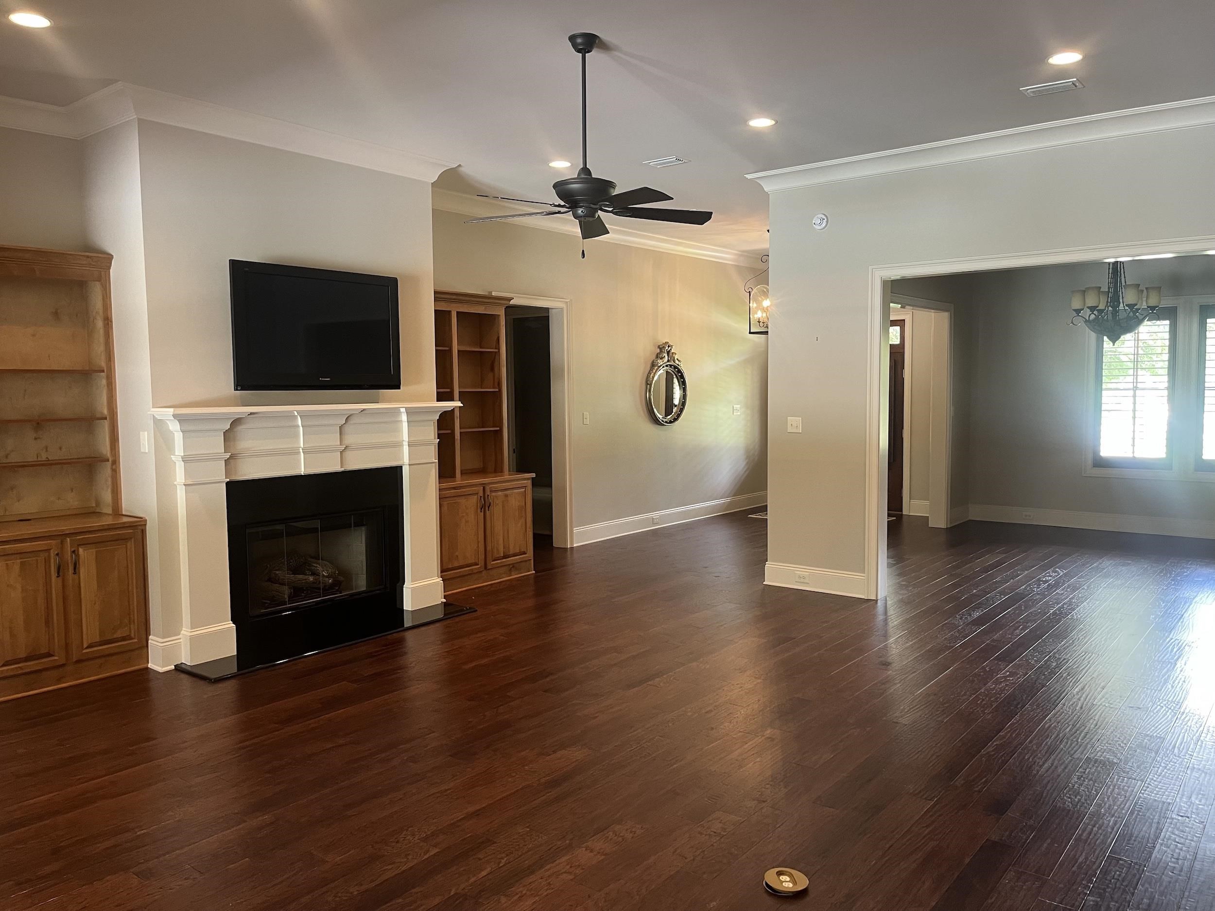 565 Falling Water Boulevard Fairhope, AL 36532 - Photo 10 of 27 Living Room