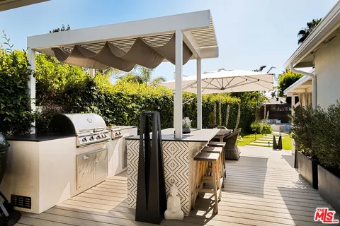 $1,450,000 | 6265 Van Noord Avenue, Van Nuys, CA 91401