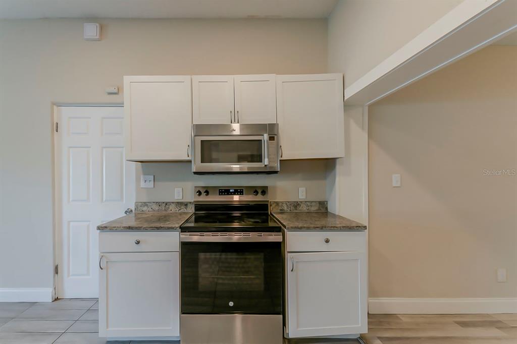 1007 Emeralda Road Orlando, FL 32808 - Photo 14 of 47