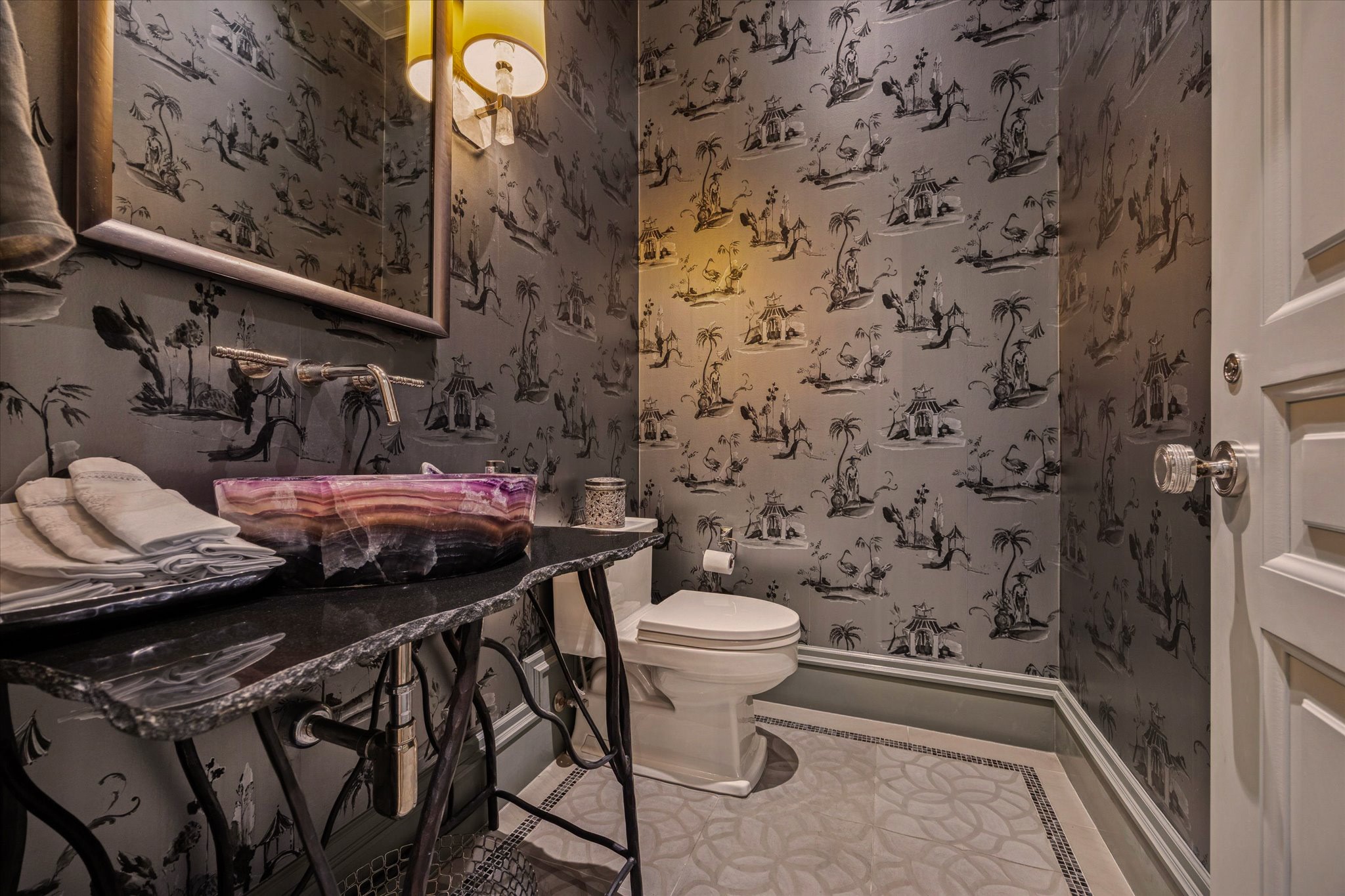 1225 Place Royale Way Houston, TX 77056 - Photo 23 of 45 a bathroom with a sink toilet and shower