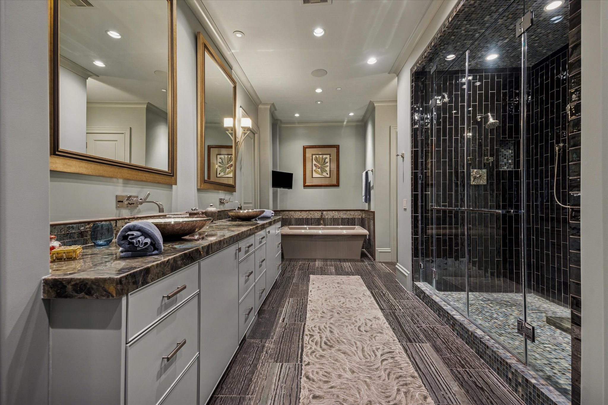 1225 Place Royale Way Houston, TX 77056 - Photo 29 of 45 a kitchen with a sink and cabinets