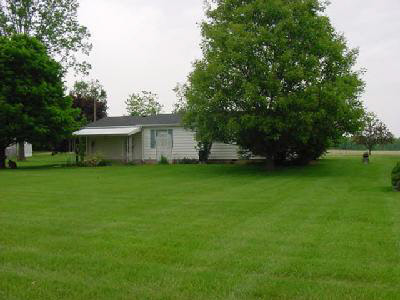 13037 Leesburg Road Fort Wayne, IN 46818 - Photo 1 of 1