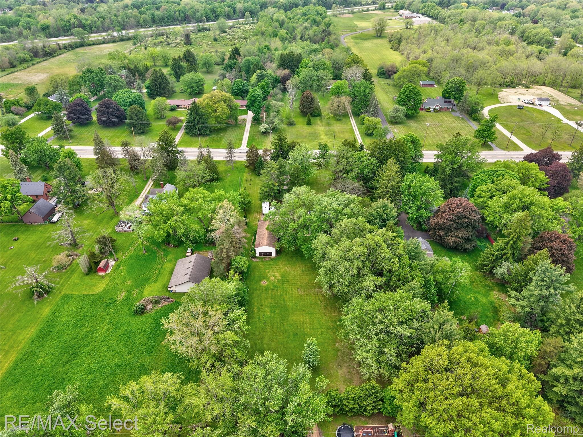 6361 Fenton Road Flint, MI 48507 - Photo 59 of 64 6361 Fenton Rd 19.jpg