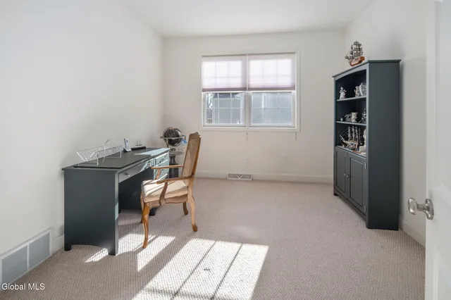 $600,000 | 23 Beacon Drive, Colonie, NY 12189