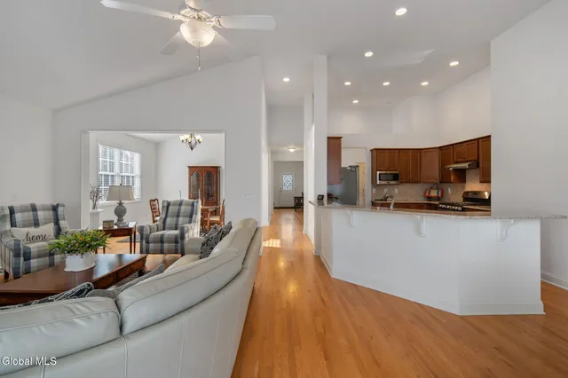 $600,000 | 23 Beacon Drive, Colonie, NY 12189