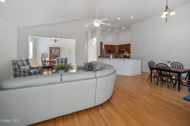 $600,000 | 23 Beacon Drive, Colonie, NY 12189