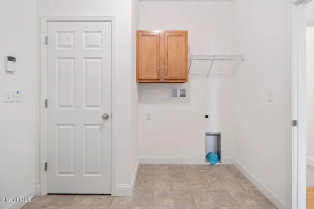 $600,000 | 23 Beacon Drive, Colonie, NY 12189