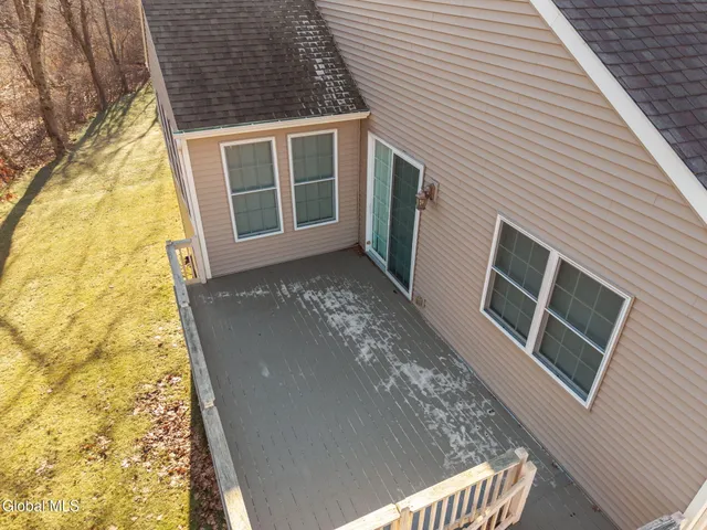 $600,000 | 23 Beacon Drive, Colonie, NY 12189