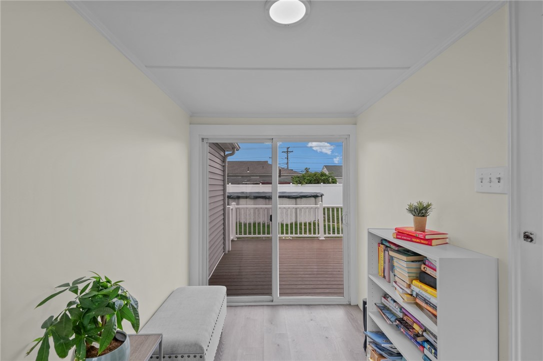 252 Williston Way Pawtucket, RI 02861 - Photo 23 of 27 Mudroom