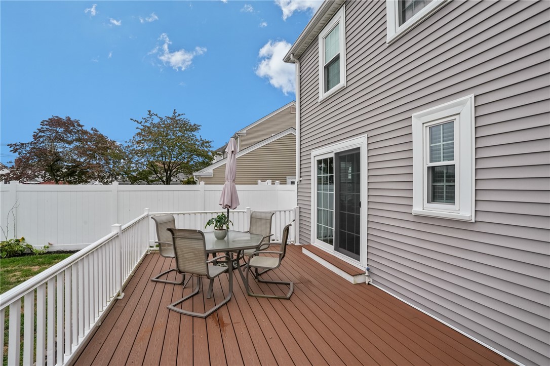 252 Williston Way Pawtucket, RI 02861 - Photo 25 of 27