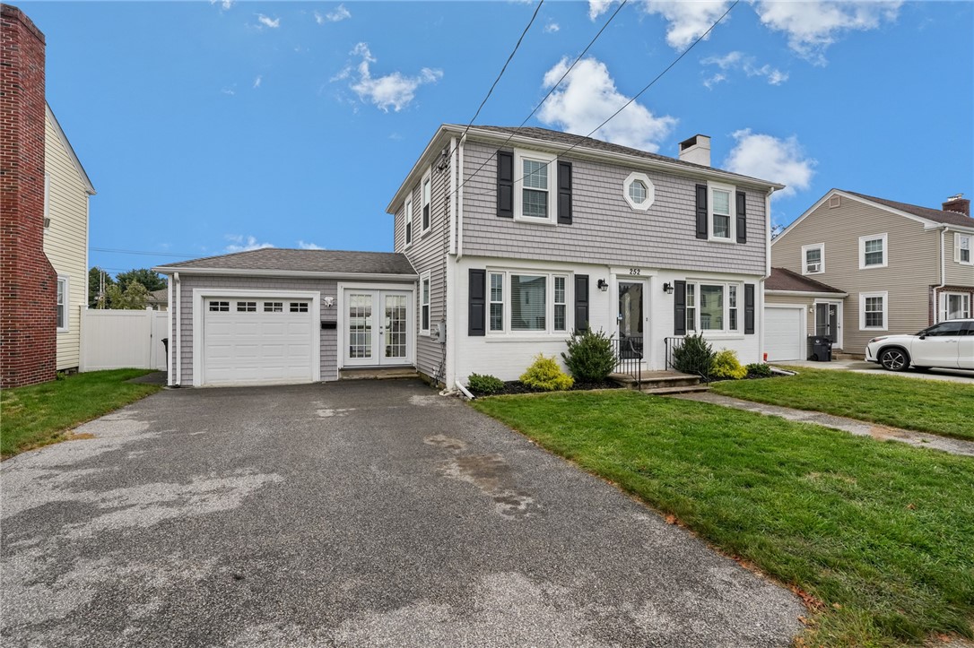 252 Williston Way Pawtucket, RI 02861 - Photo 3 of 27